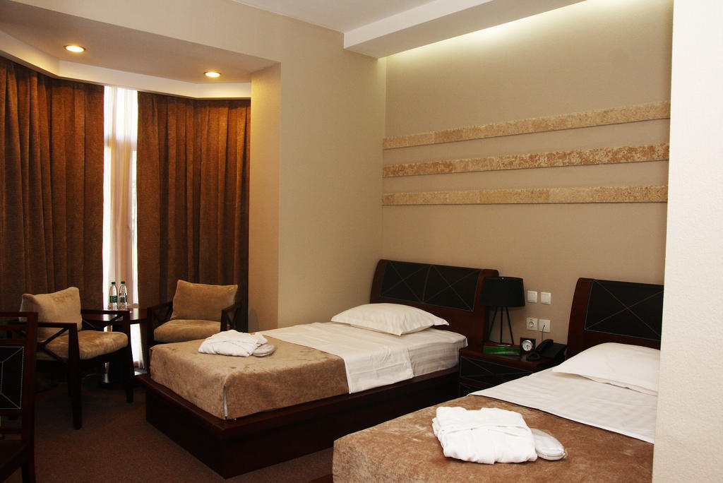 Grand M Hotel Navoi Room photo