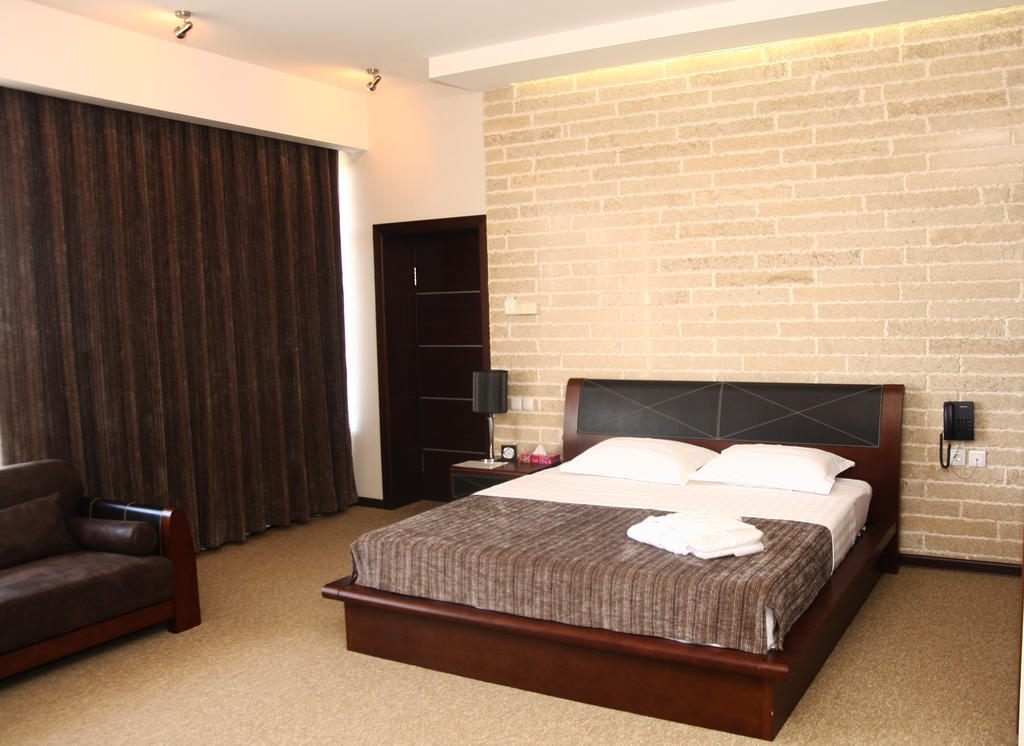 Grand M Hotel Navoi Room photo